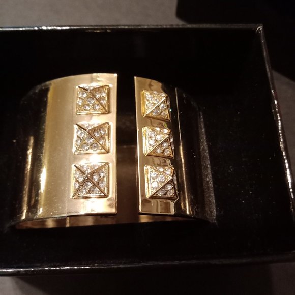 Victorias Secret Scandalous Gold Tone Rhinestone Hinged Cuff Bangle Bracelet - Picture 6 of 6